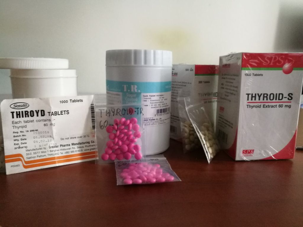 Tajskie marki ekstraktu z tarczycy:
Thiroyd, TR Thyroid i Thyroid-S.